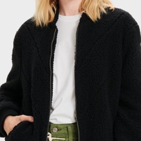 UGG NWT Chevron Annalise comfy soft jacket, NWT Size M - Picture 2 of 3